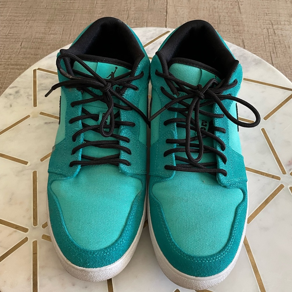 Teal air Jordan v.2 low